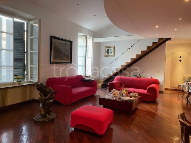 appartamento in vendita a Parma in zona Centro Storico