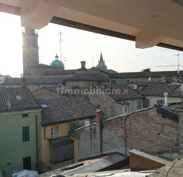 appartamento in vendita a Parma in zona Centro Storico