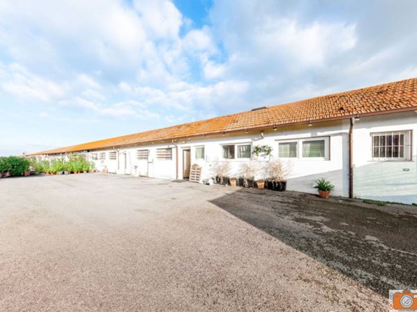 locale commerciale in vendita a Parma in zona San Prospero