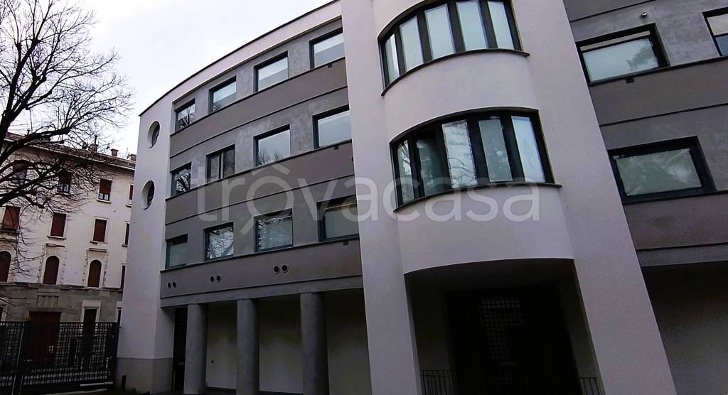 appartamento in vendita a Parma in zona Oltretorrente