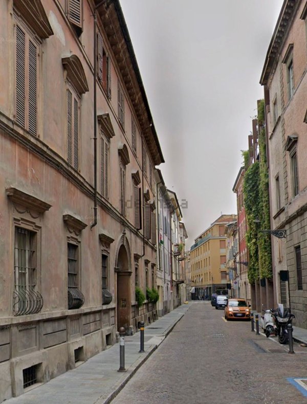 appartamento in vendita a Parma in zona Centro Storico