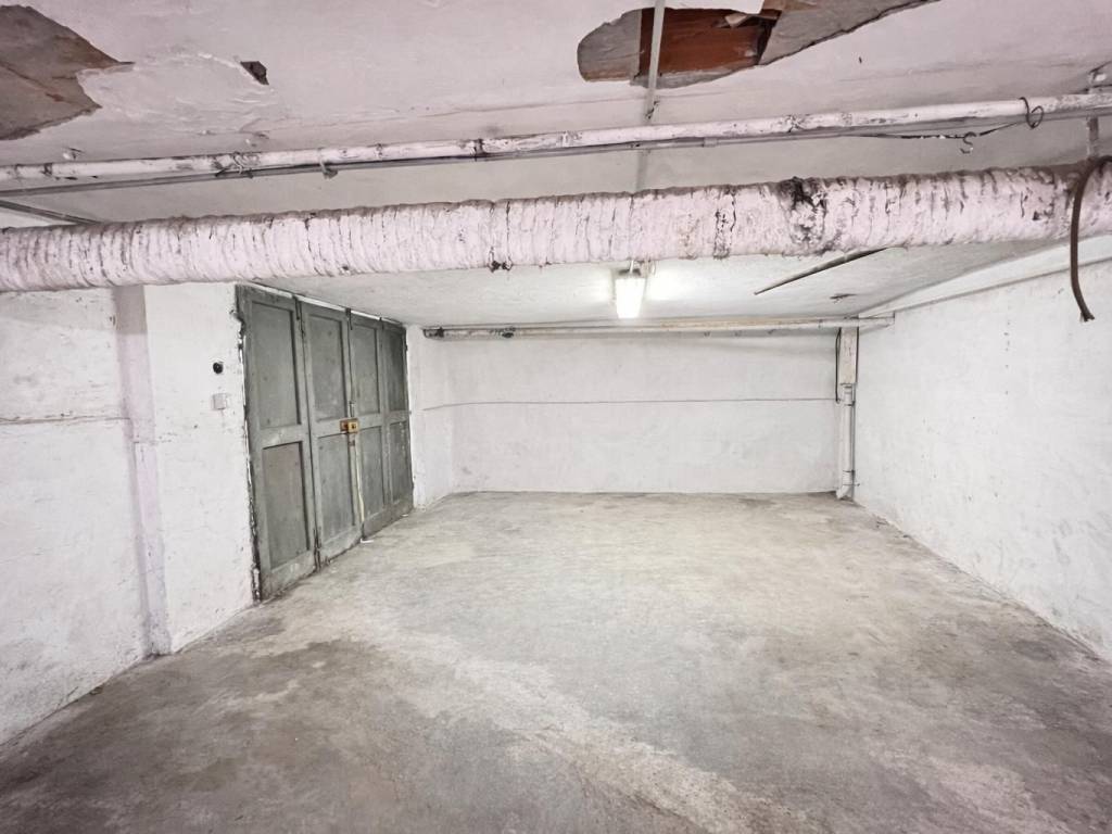 locale di sgombero in vendita a Parma in zona San Lazzaro