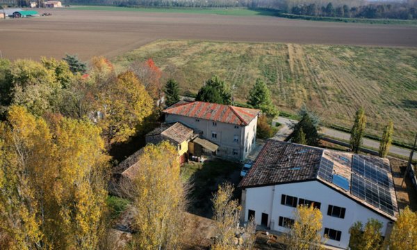 casa indipendente in vendita a Parma in zona Baganzola