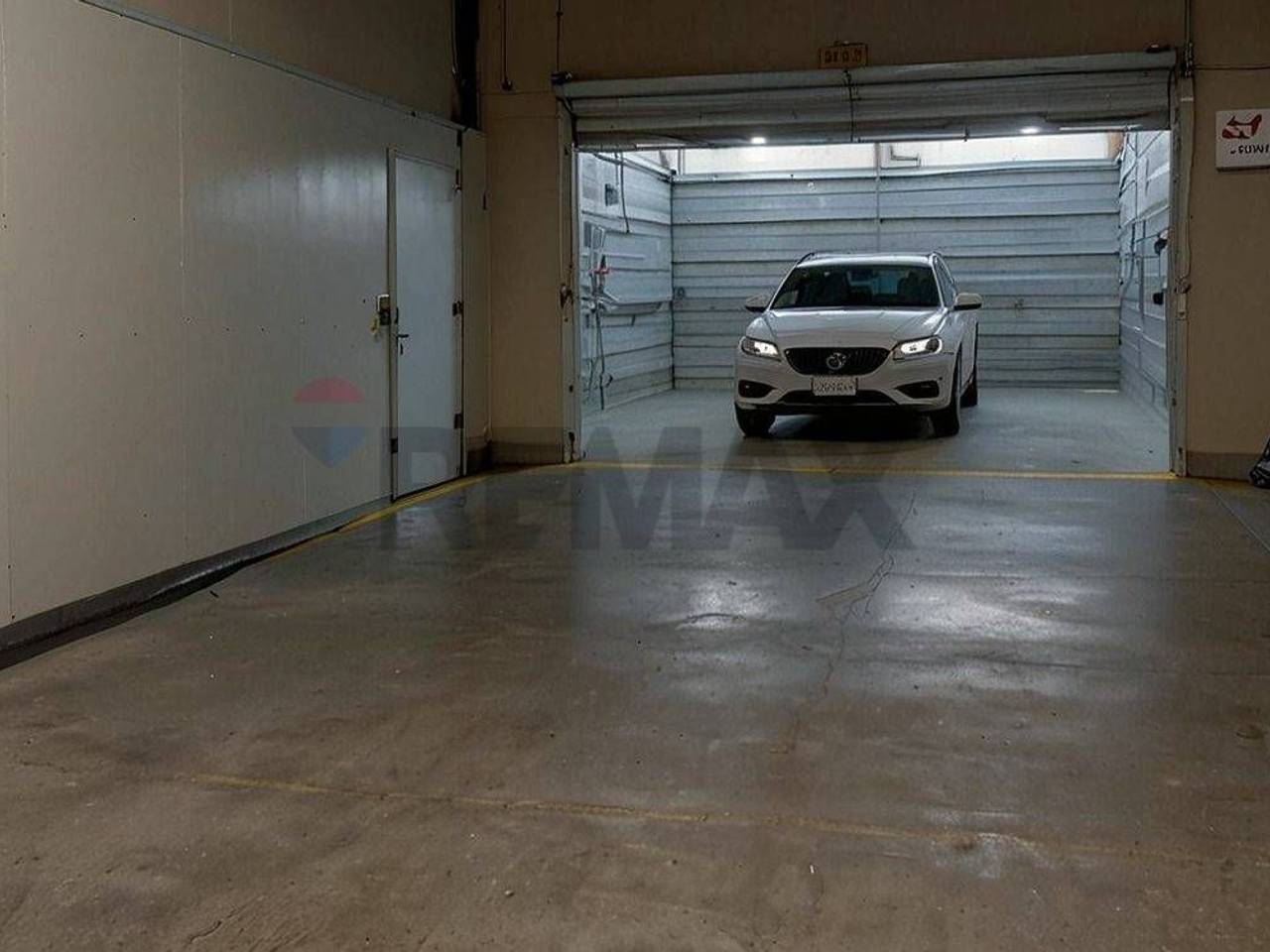 locale di sgombero in vendita a Parma in zona Cittadella