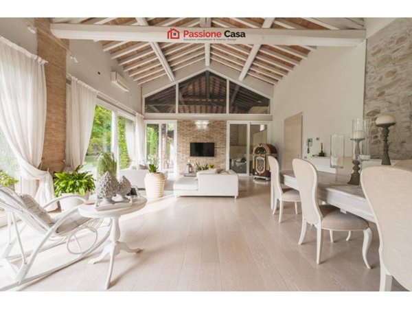 casale in vendita a Parma in zona Centro Storico