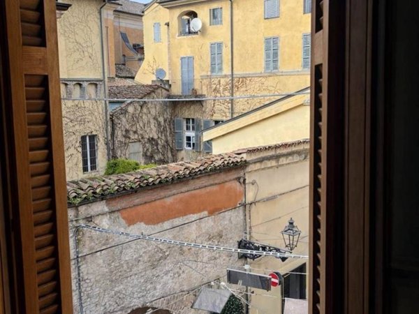 appartamento in vendita a Parma in zona Centro Storico
