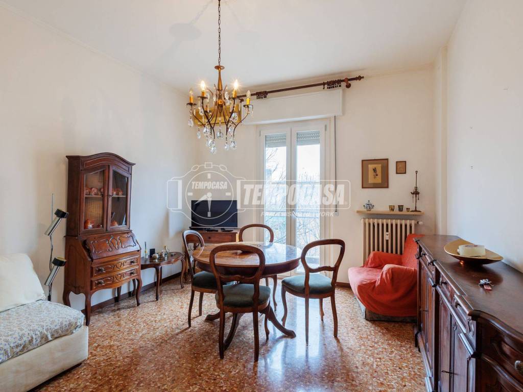 appartamento in vendita a Parma in zona Cittadella