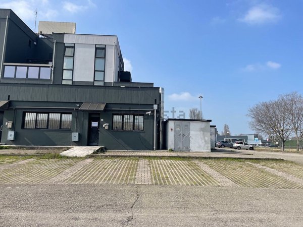 ufficio in vendita a Parma in zona Baganzola
