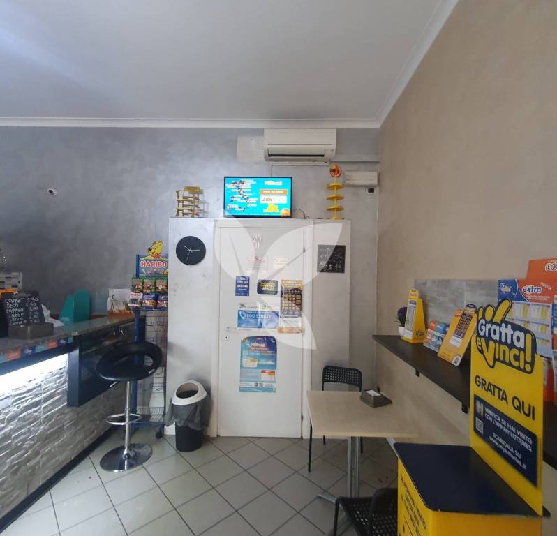 negozio in vendita a Parma in zona Centro Storico