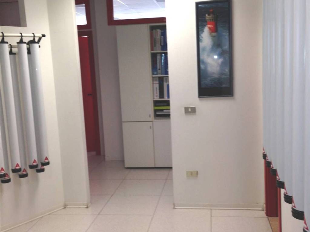 ufficio in vendita a Parma in zona San Lazzaro