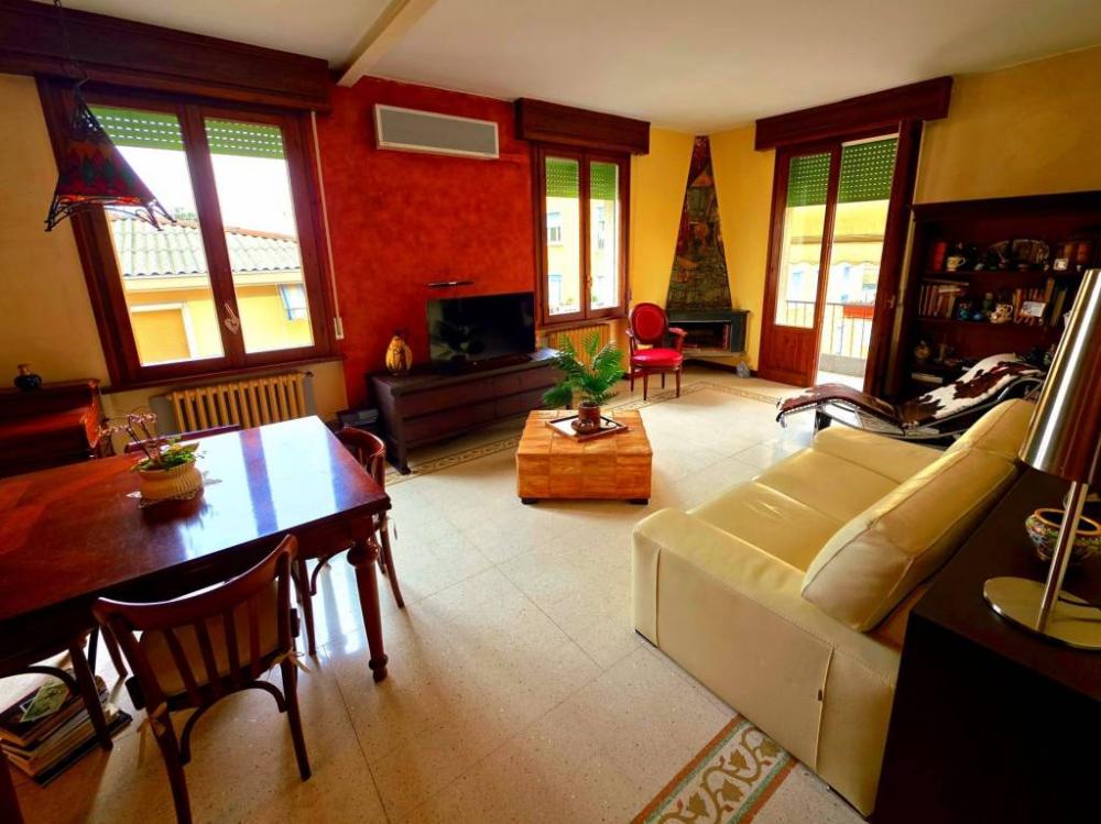 appartamento in vendita a Parma in zona Centro Storico