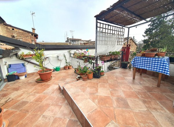 appartamento in vendita a Parma in zona Oltretorrente