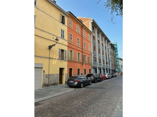 appartamento in vendita a Parma in zona Centro Storico