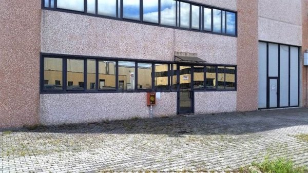 capannone in vendita a Parma