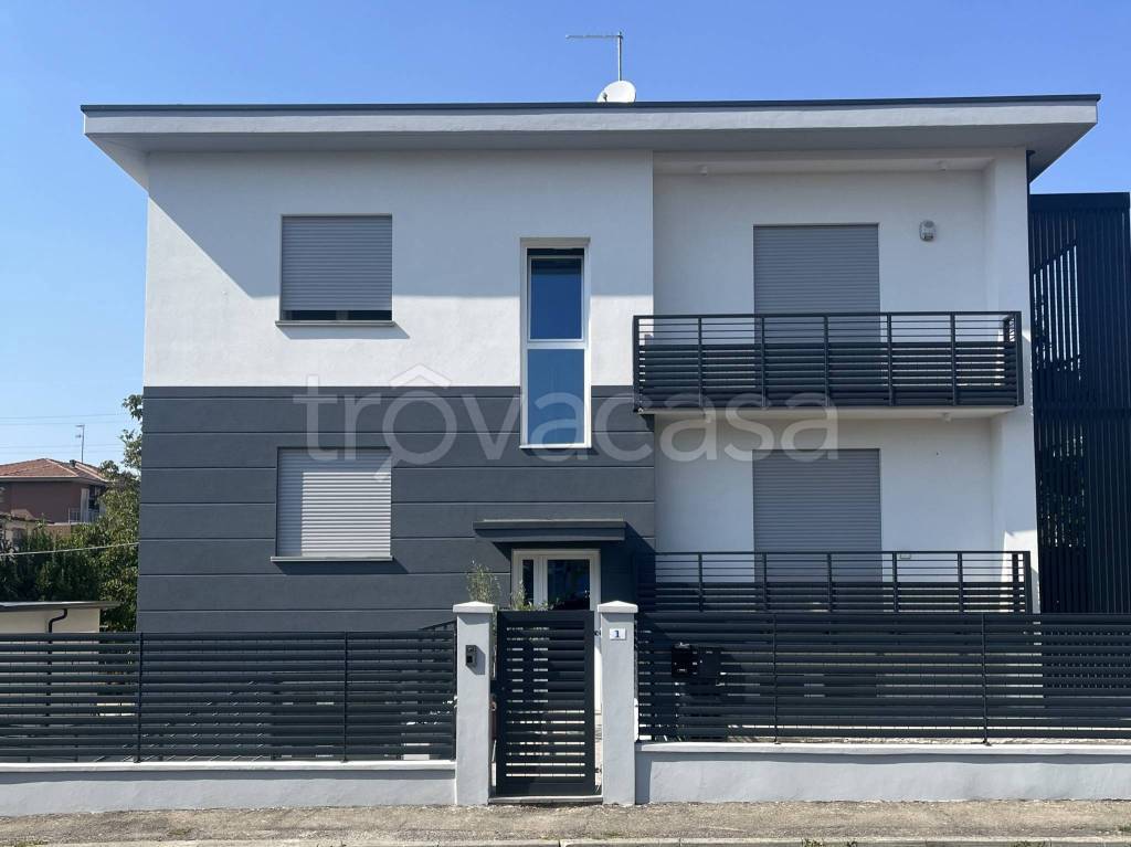 appartamento in vendita a Parma in zona Montanara