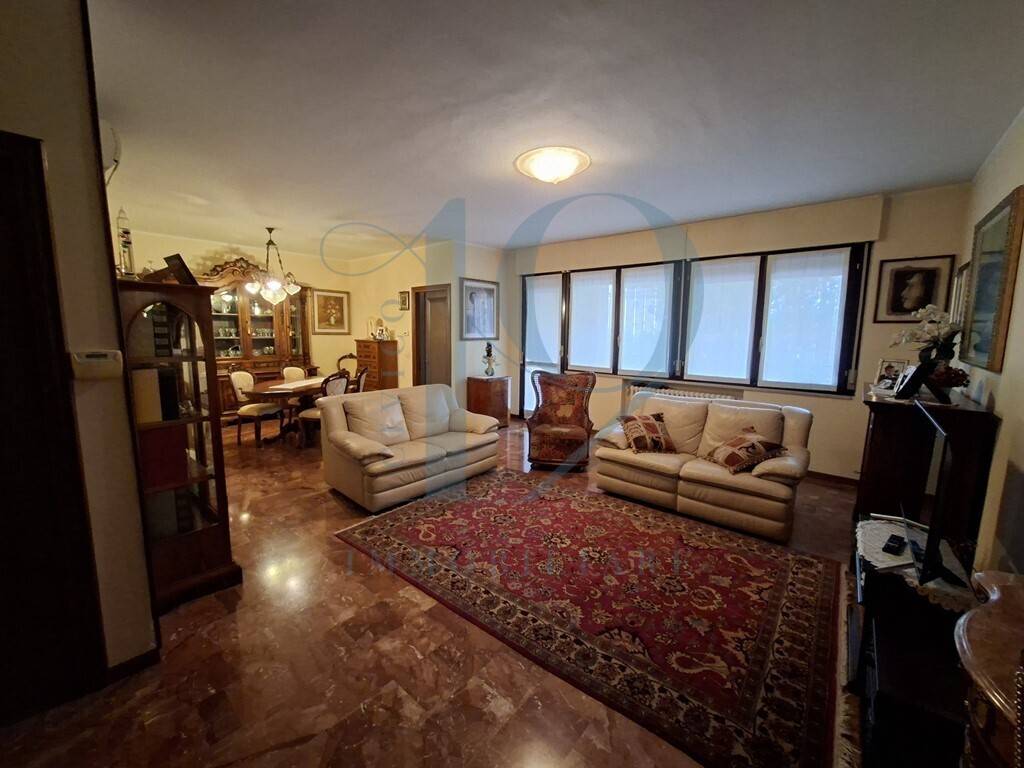 appartamento in vendita a Parma in zona Cittadella