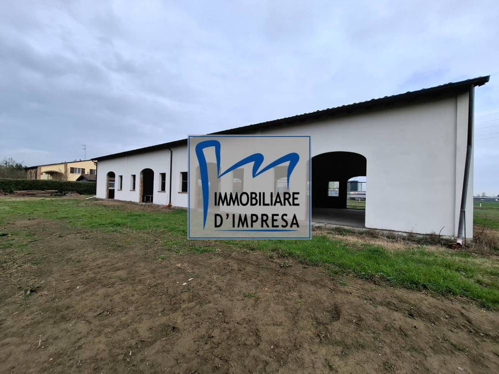 casa indipendente in vendita a Parma in zona Centro Storico