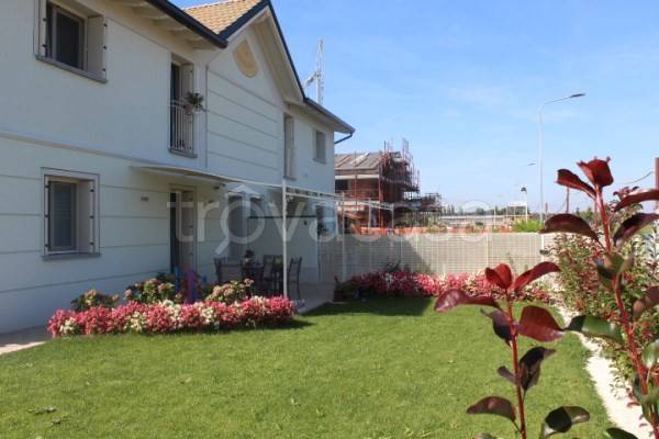 casa indipendente in vendita a Parma in zona Vigatto