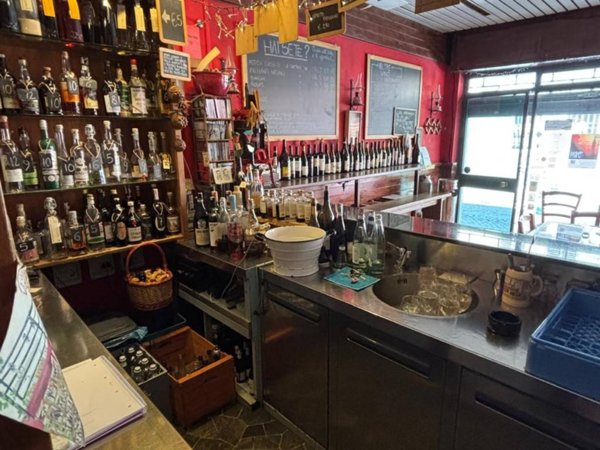 negozio in vendita a Parma in zona Oltretorrente