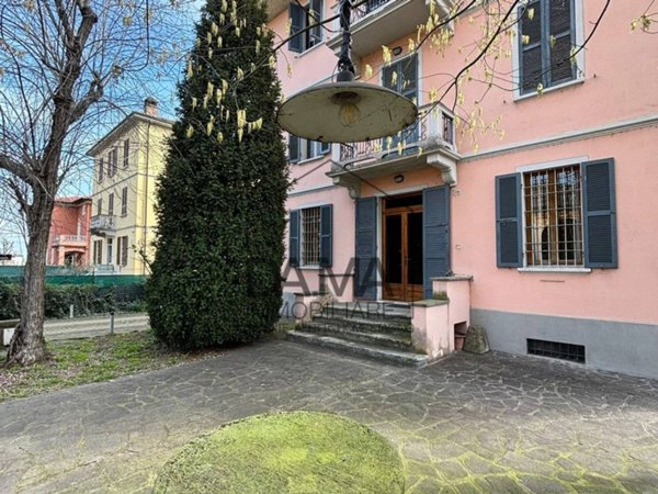 appartamento in vendita a Parma in zona Centro Storico