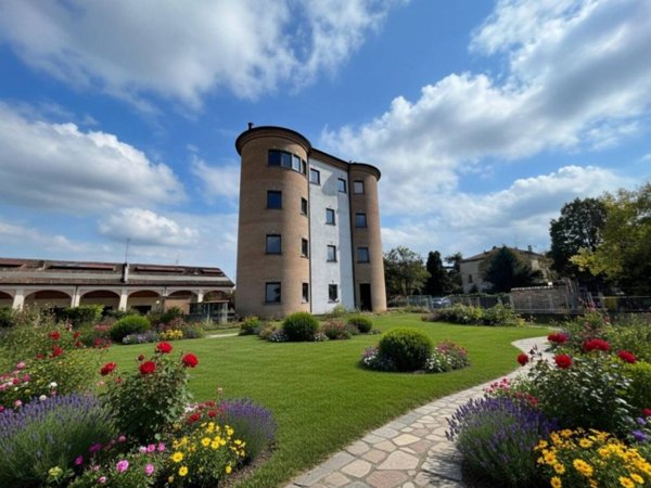 casa indipendente in vendita a Parma in zona Pilastrello