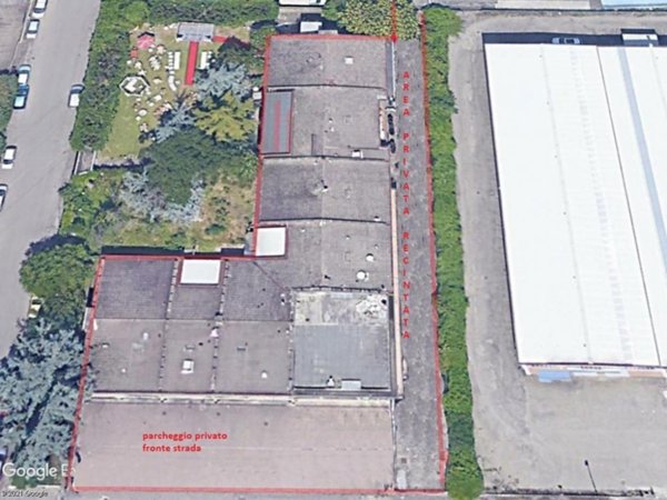 locale commerciale in vendita a Parma in zona Crocetta