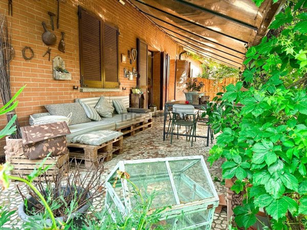 casa indipendente in vendita a Parma in zona Martorano