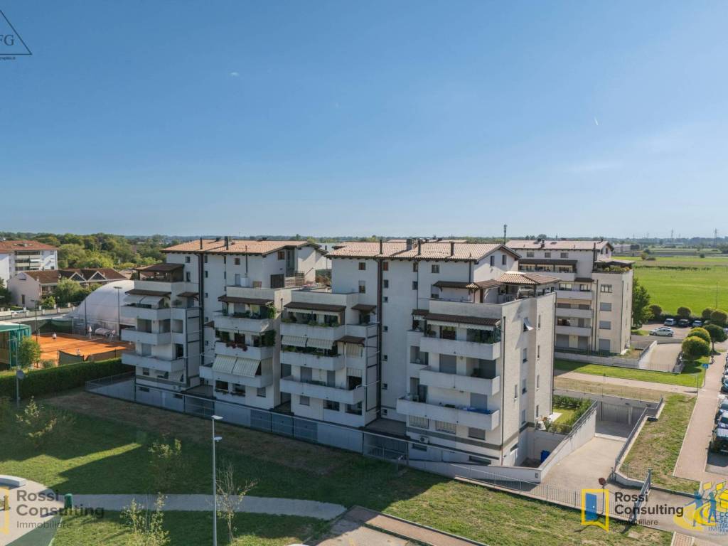 appartamento in vendita a Parma in zona San Lazzaro