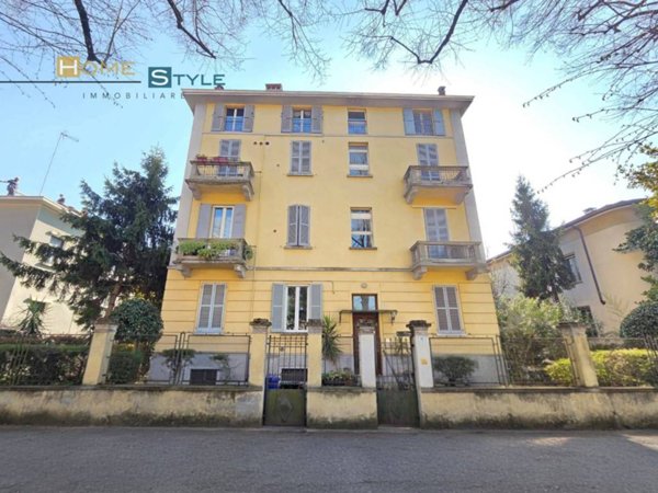 appartamento in vendita a Parma in zona Centro Storico