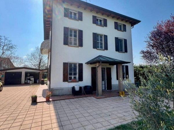casa indipendente in vendita a Parma in zona Gaione