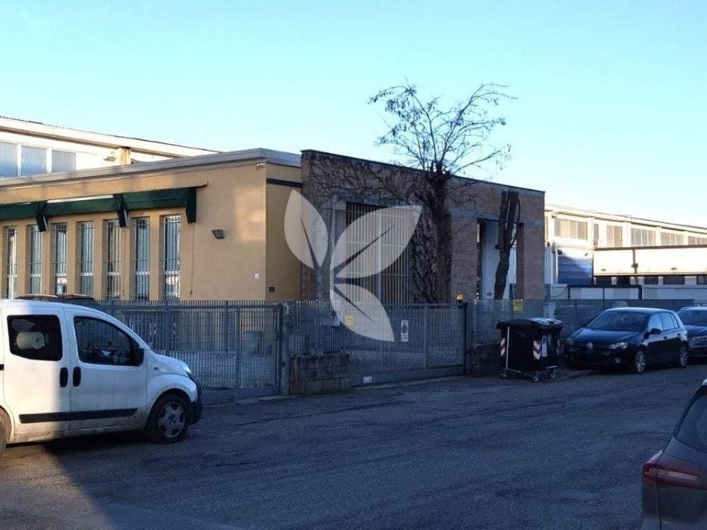 locale commerciale in vendita a Parma in zona Corcagnano