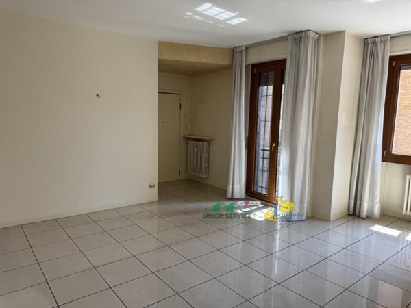 appartamento in vendita a Parma in zona Centro Storico