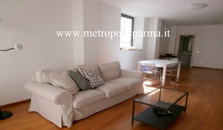 appartamento in vendita a Parma in zona Centro Storico