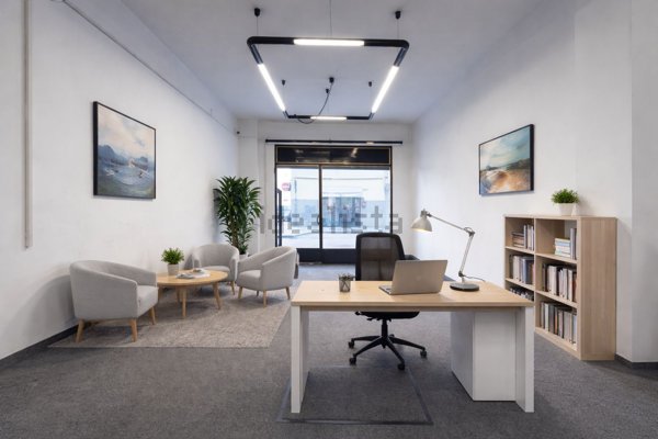 locale commerciale in vendita a Parma