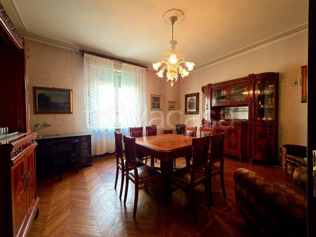 appartamento in vendita a Parma in zona Centro Storico