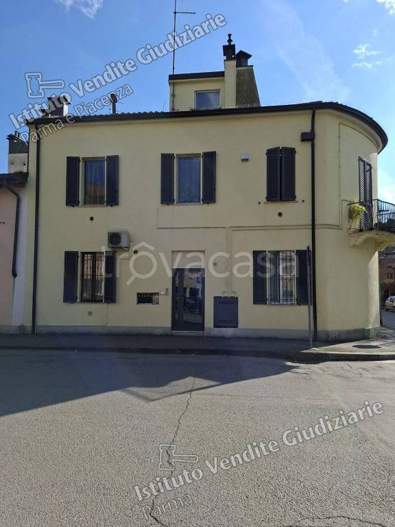 trivano in vendita a Parma in zona Pablo