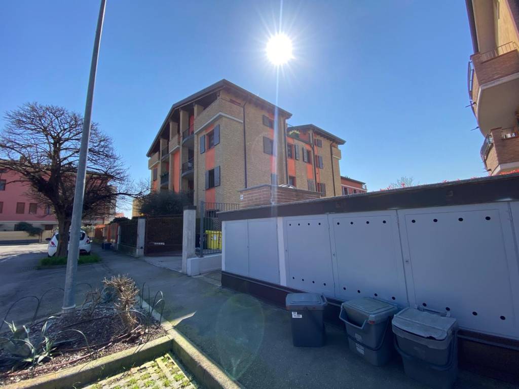 appartamento in vendita a Parma in zona Carignano
