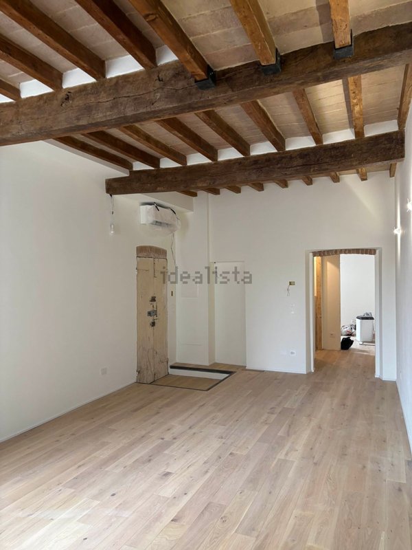 appartamento in vendita a Parma in zona Oltretorrente
