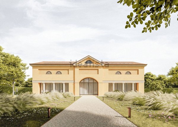 casa indipendente in vendita a Parma in zona Centro Storico