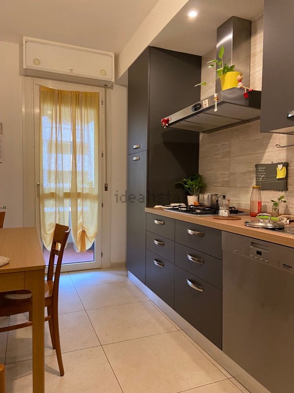 appartamento in vendita a Parma in zona Cittadella