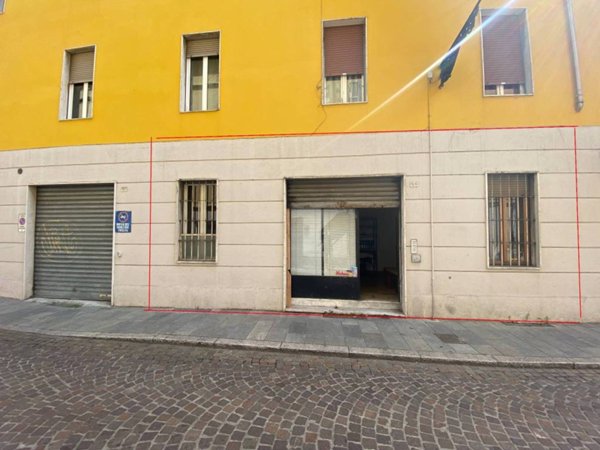 locale di sgombero in vendita a Parma in zona Centro Storico