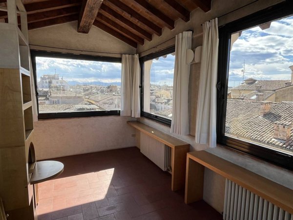 appartamento in vendita a Parma in zona Centro Storico