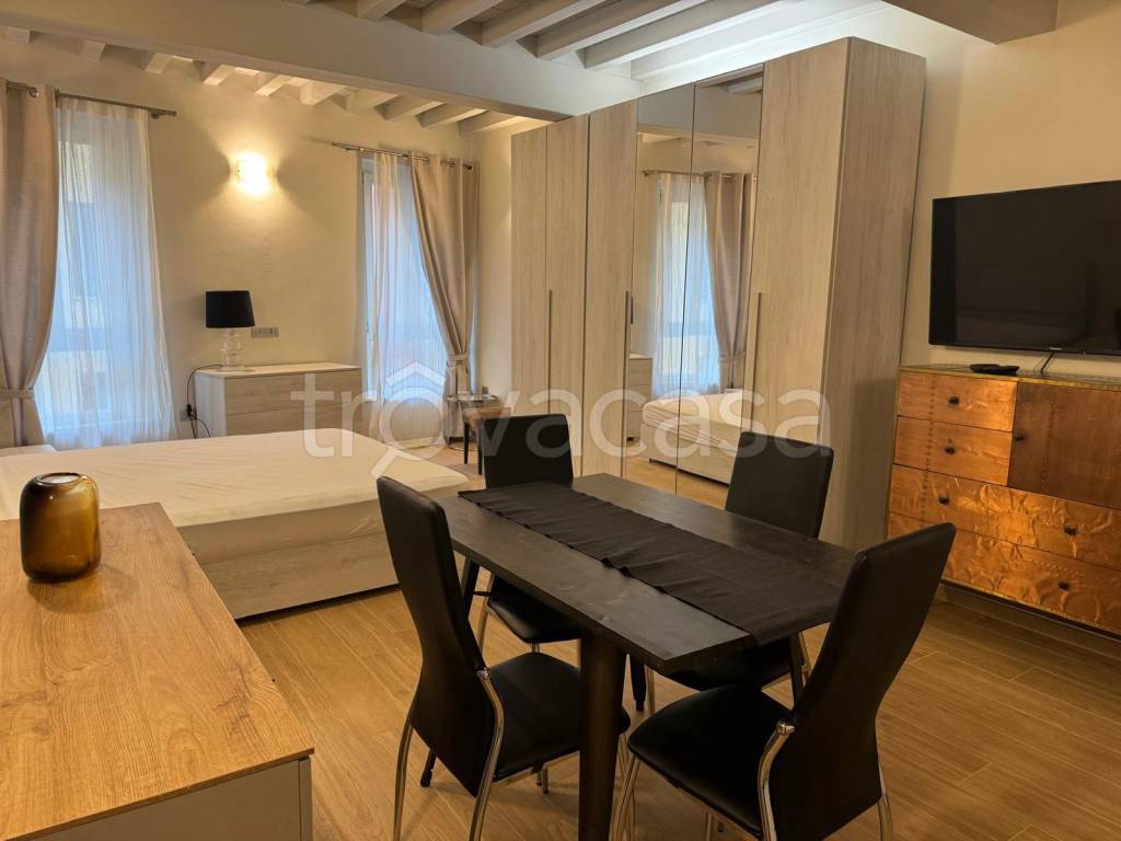 appartamento in vendita a Parma in zona Centro Storico