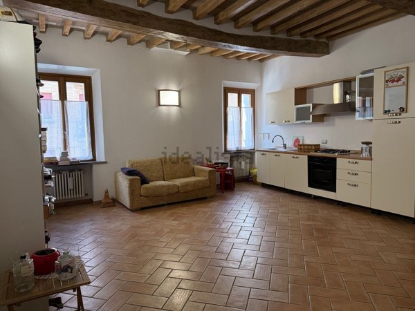 appartamento in vendita a Parma in zona Centro Storico