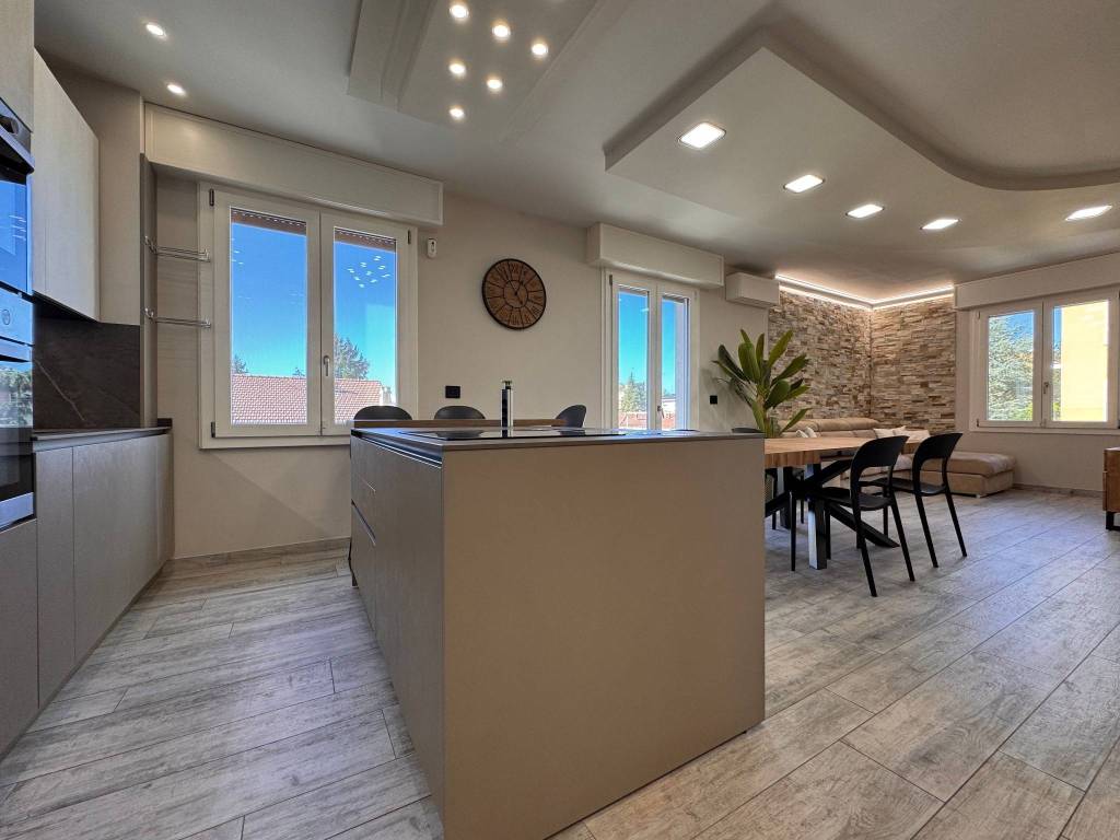 appartamento in vendita a Parma in zona Cittadella