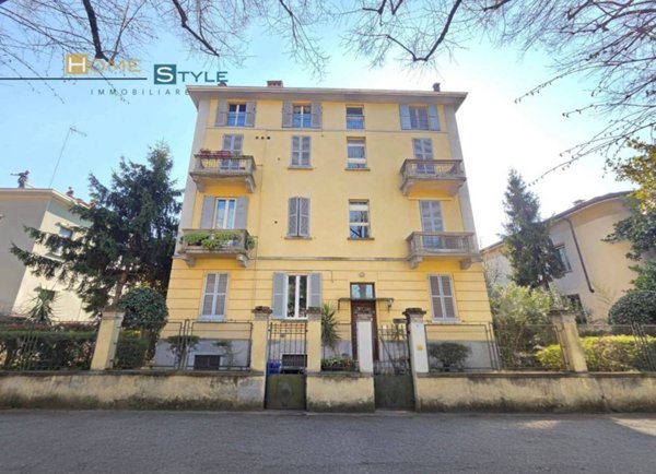 appartamento in vendita a Parma in zona Centro Storico