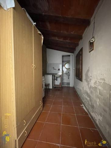 locale commerciale in vendita a Parma in zona Centro Storico