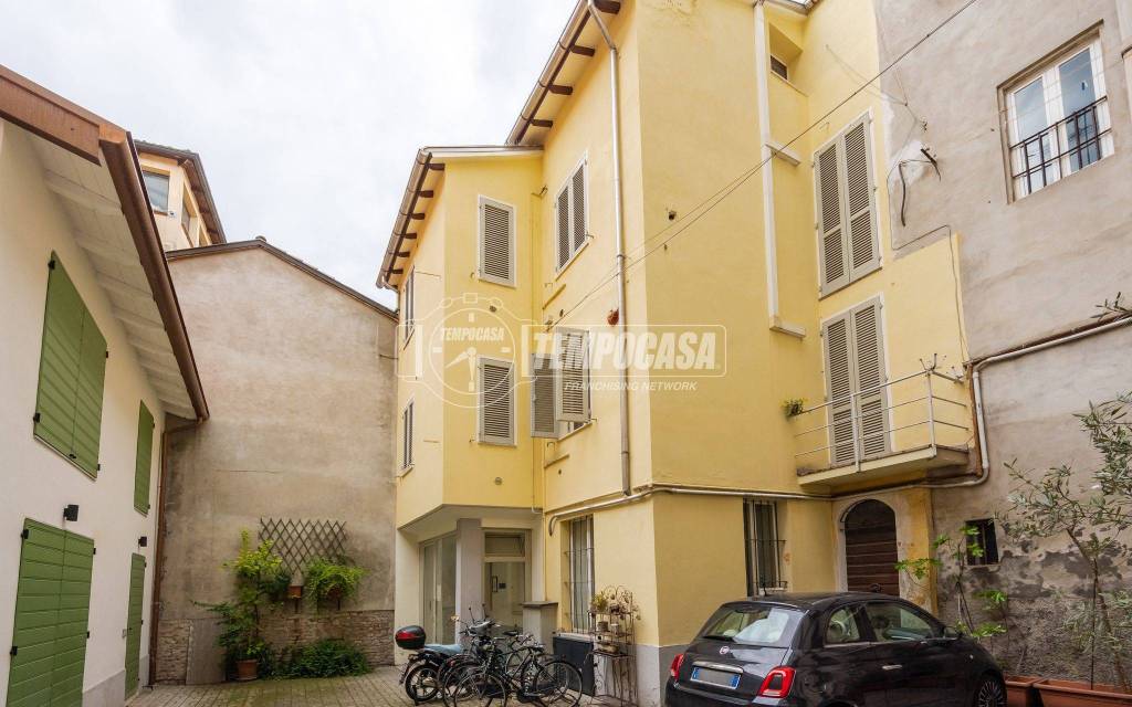appartamento in vendita a Parma in zona Centro Storico
