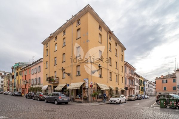 appartamento in vendita a Parma in zona Oltretorrente