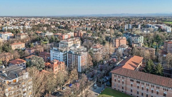 appartamento in vendita a Parma in zona Cittadella